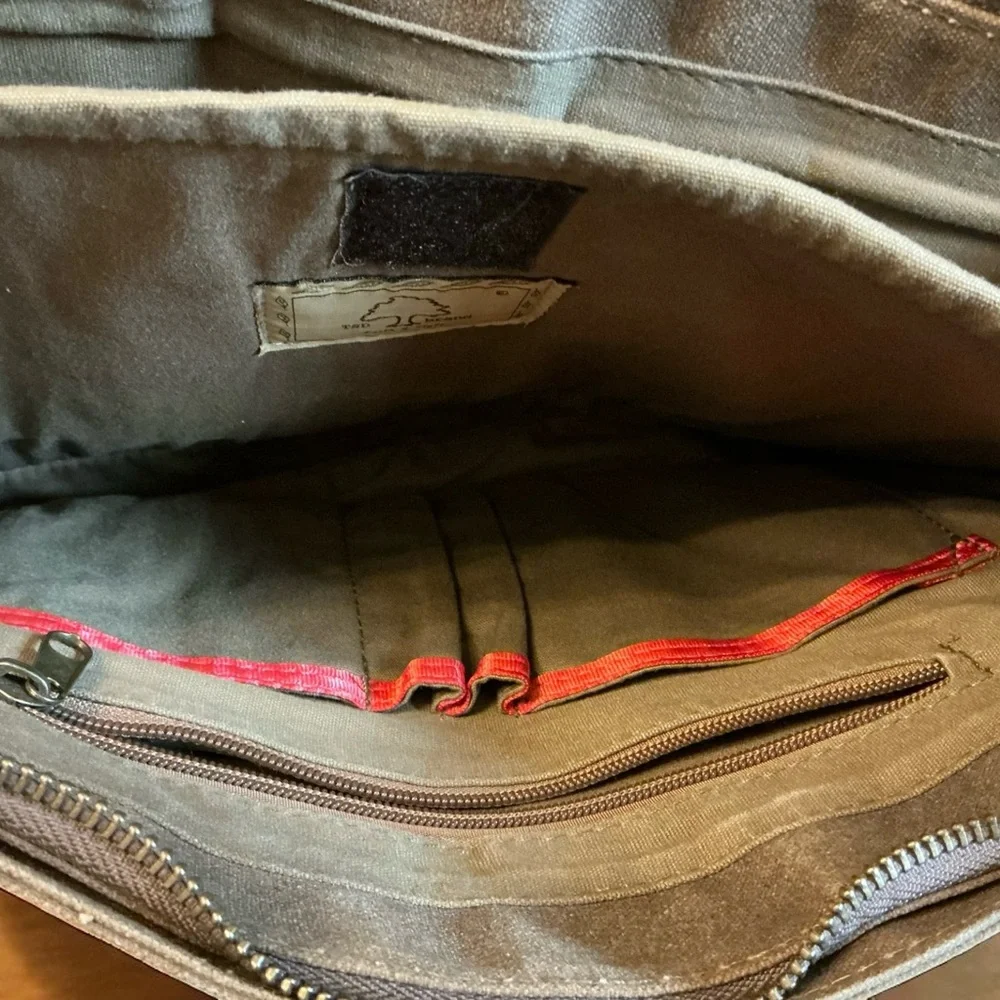 TSD Stylish Brown Leather Messenger Bag